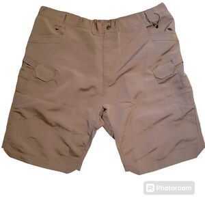NWOT Men's Size 7X Light Weight Cargo Shorts